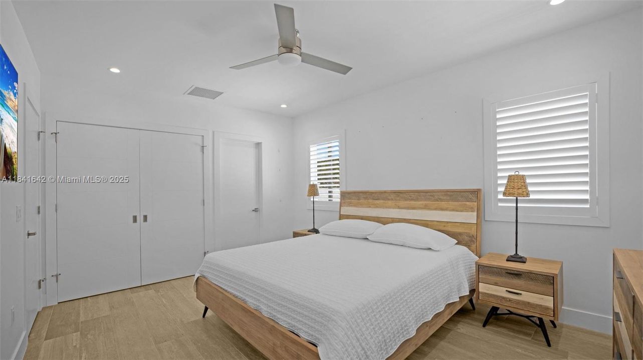 待售: $1,590,000 (3 贝兹, 2 浴室, 1250 平方英尺)