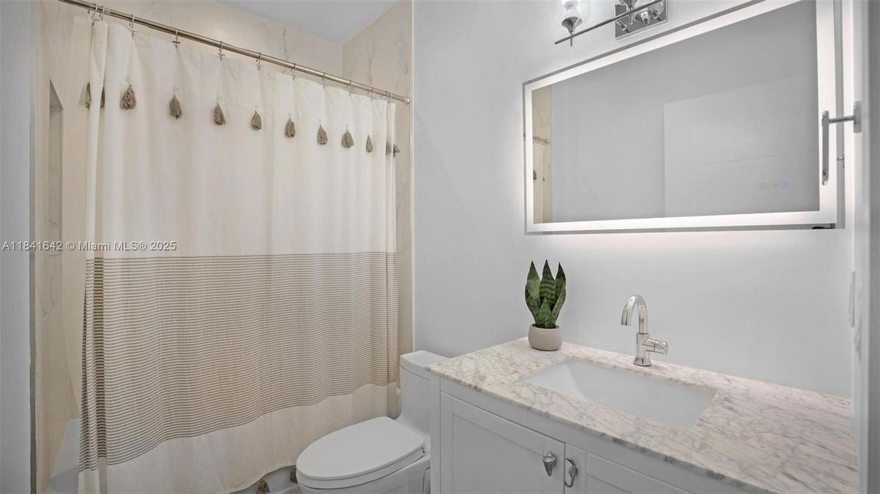 待售: $1,590,000 (3 贝兹, 2 浴室, 1250 平方英尺)