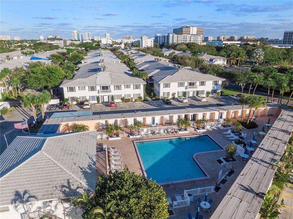 待售: $138,900 (1 贝兹, 1 浴室, 756 平方英尺)