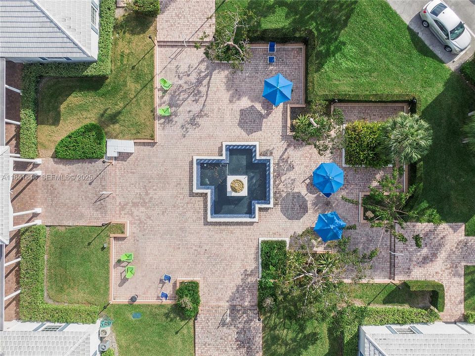 待售: $138,900 (1 贝兹, 1 浴室, 756 平方英尺)