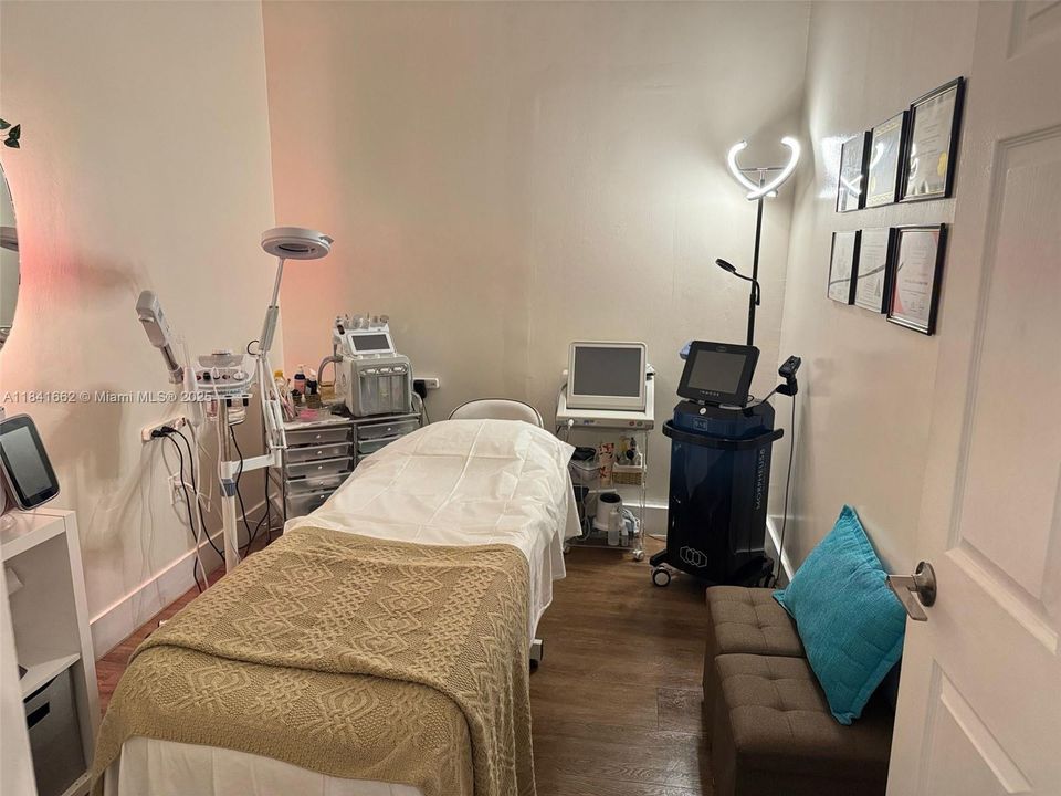 待售: $100,000 (0 贝兹, 0 浴室, 0 平方英尺)