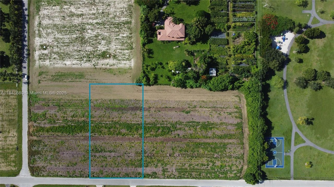 For Sale: $540,000 (1.25 acres)