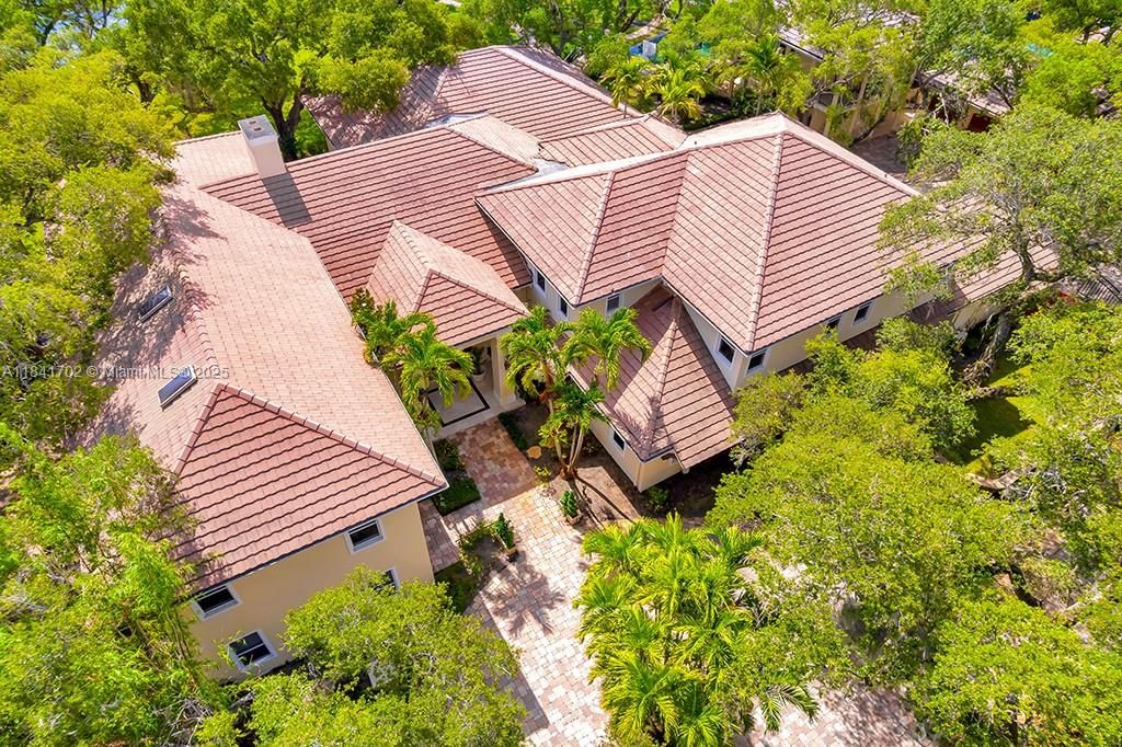 Vendido Recientemente: $13,500,000 (5 camas, 7 baños, 11954 Pies cuadrados)