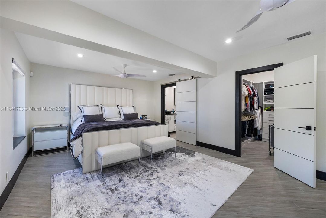 出租: $8,500 (3 贝兹, 2 浴室, 1951 平方英尺)