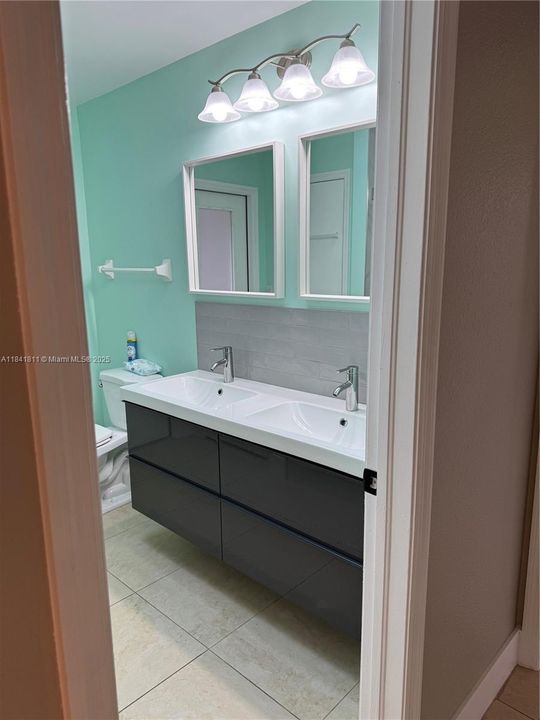 出租: $2,300 (3 贝兹, 2 浴室, 0 平方英尺)