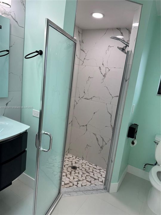 出租: $2,300 (3 贝兹, 2 浴室, 0 平方英尺)