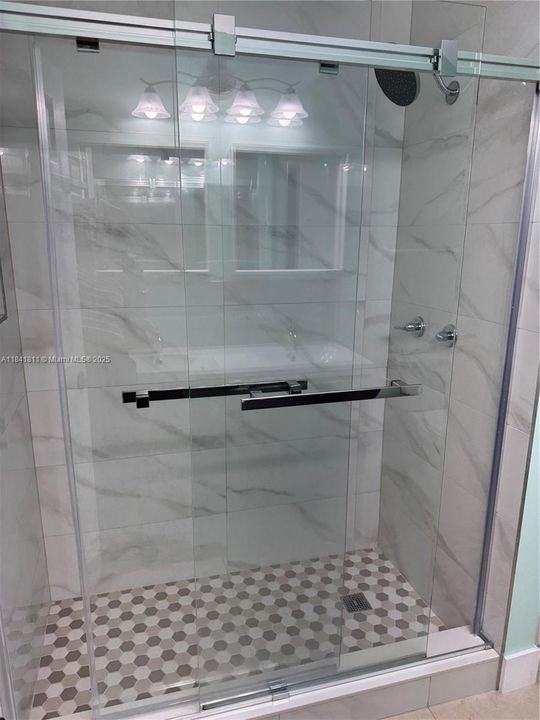 出租: $2,300 (3 贝兹, 2 浴室, 0 平方英尺)