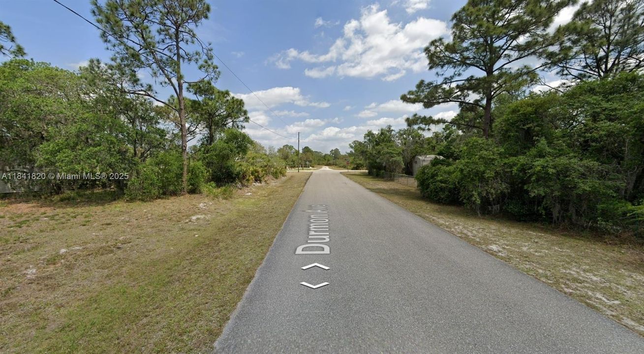 На продажу: $34,900 (0.23 acres)