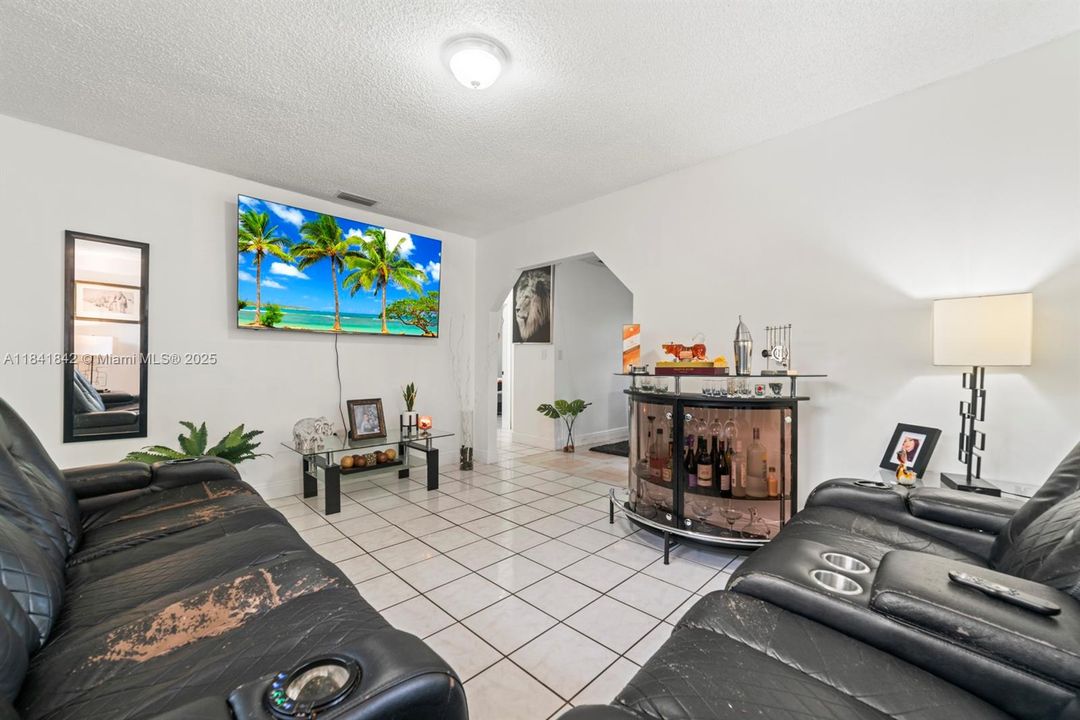 Recently Sold: $648,000 (0 beds, 0 baths, 1690 Square Feet)