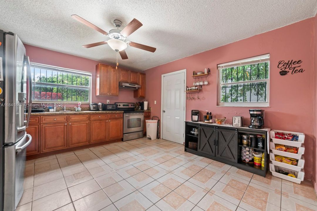 Recently Sold: $648,000 (0 beds, 0 baths, 1690 Square Feet)