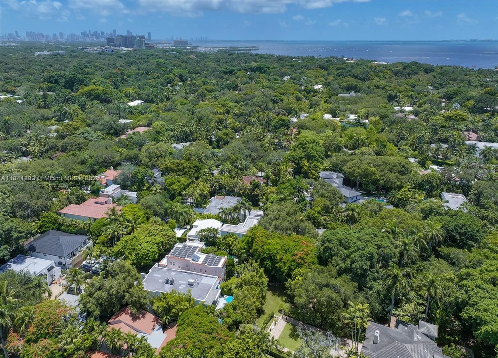 Active With Contract: $3,795,000 (4 beds, 3 baths, 3751 Square Feet)