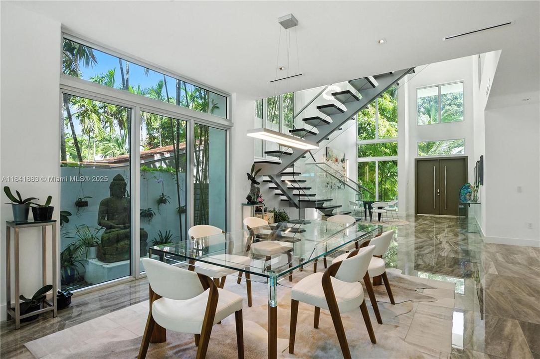 Active With Contract: $3,795,000 (4 beds, 3 baths, 3751 Square Feet)