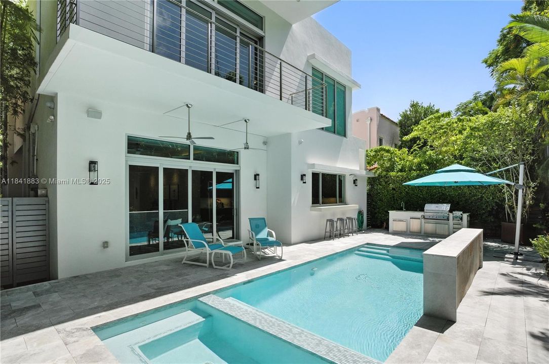 Active With Contract: $3,795,000 (4 beds, 3 baths, 3751 Square Feet)