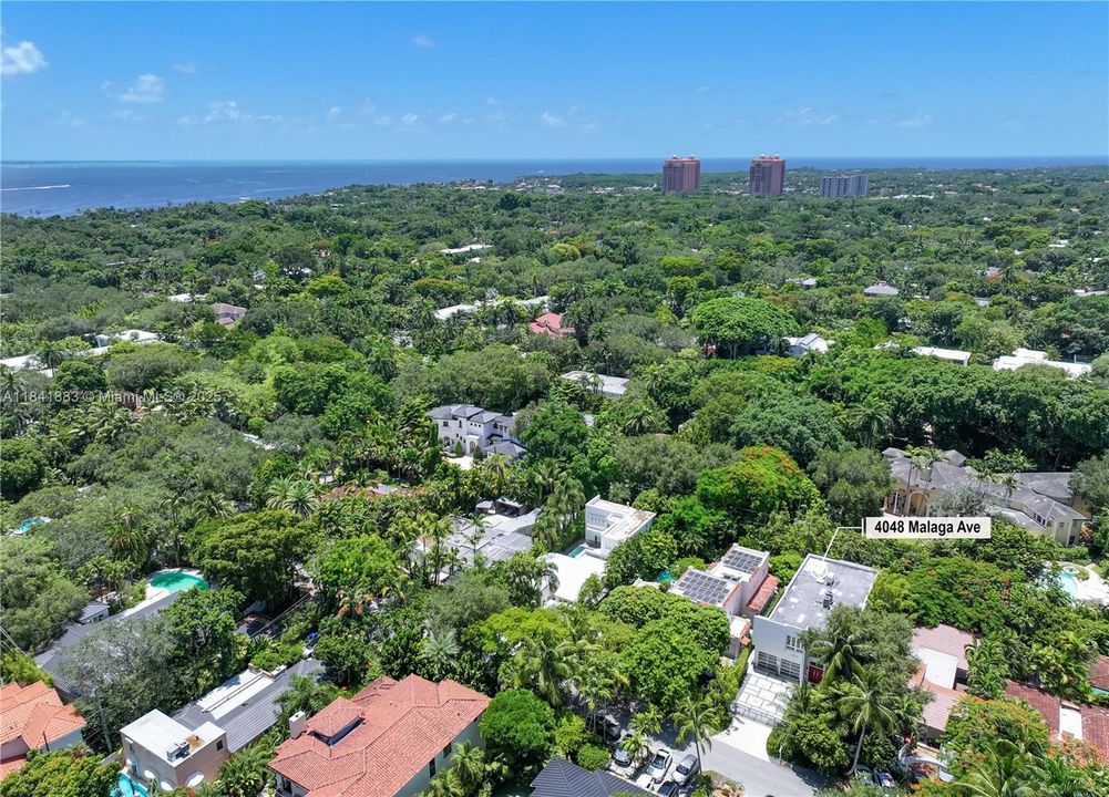 Active With Contract: $3,795,000 (4 beds, 3 baths, 3751 Square Feet)