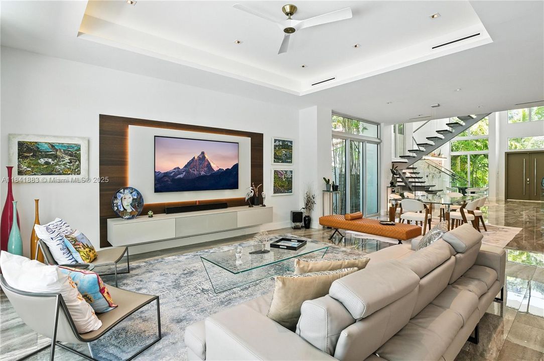 Active With Contract: $3,795,000 (4 beds, 3 baths, 3751 Square Feet)