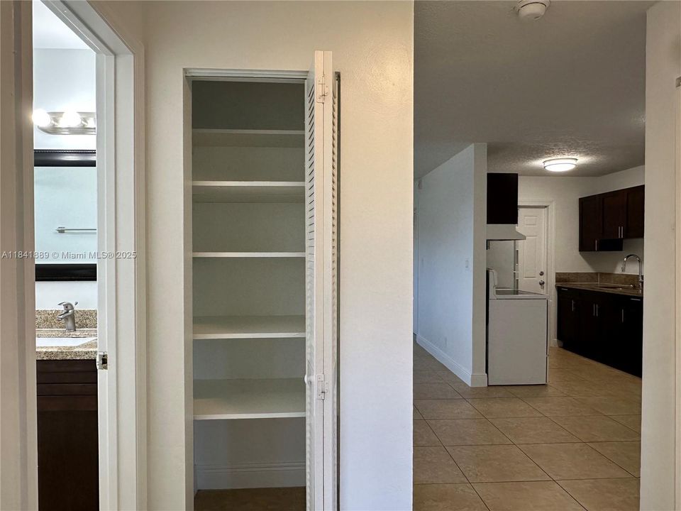 最近租的: $1,995 (2 贝兹, 1 浴室, 0 平方英尺)