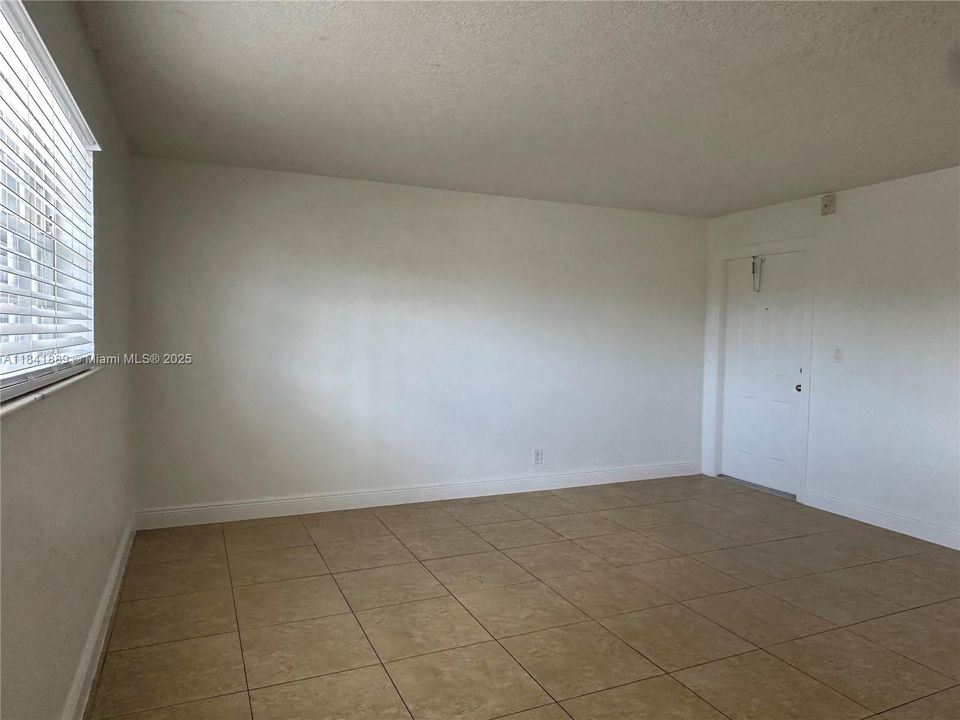 最近租的: $1,995 (2 贝兹, 1 浴室, 0 平方英尺)