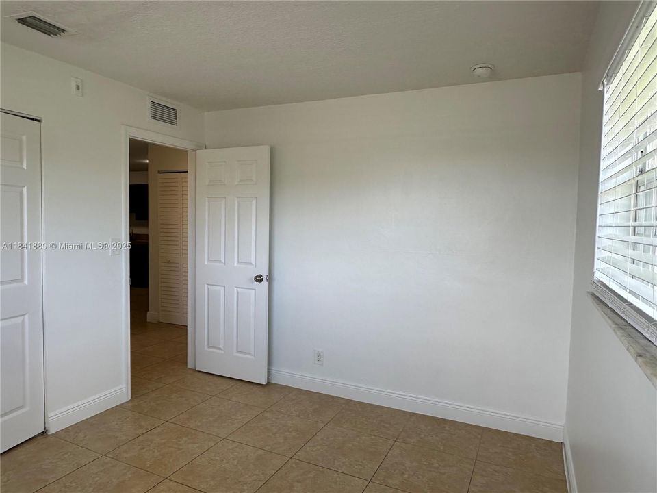 最近租的: $1,995 (2 贝兹, 1 浴室, 0 平方英尺)