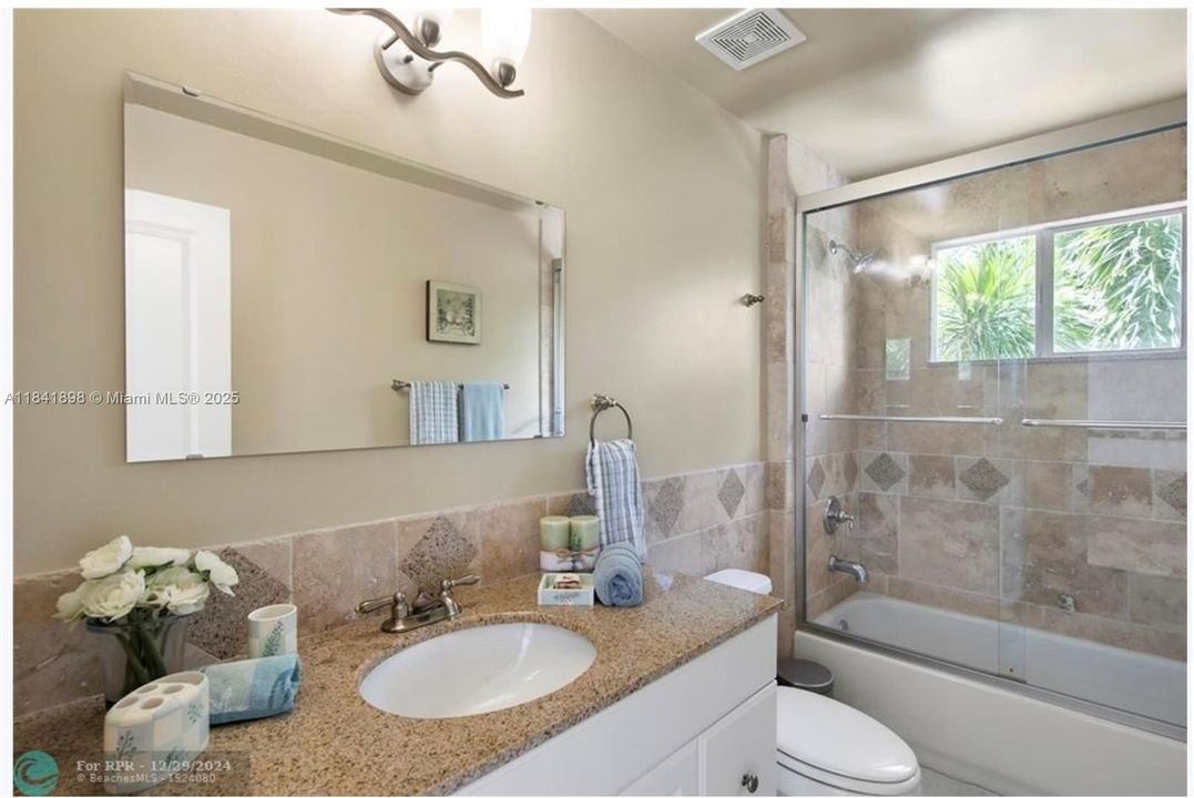 Active With Contract: $2,199,900 (4 beds, 4 baths, 4212 Square Feet)