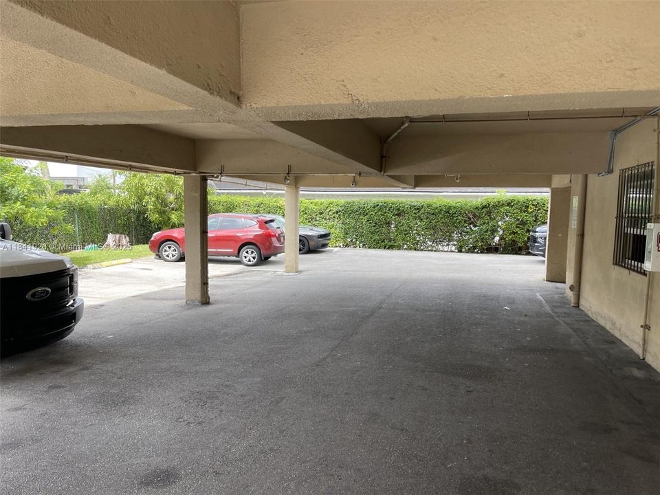 Activo con contrato: $225,000 (2 camas, 1 baños, 759 Pies cuadrados)