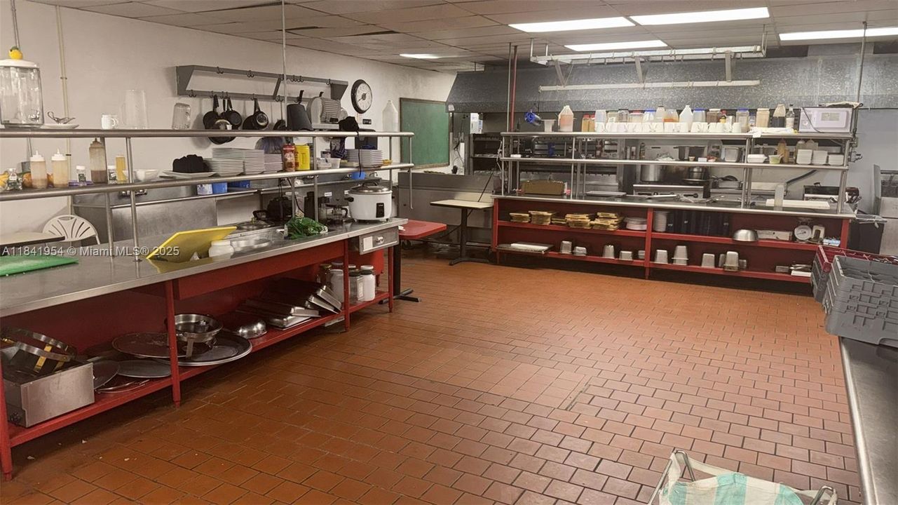 待售: $175,000 (0 贝兹, 0 浴室, 0 平方英尺)