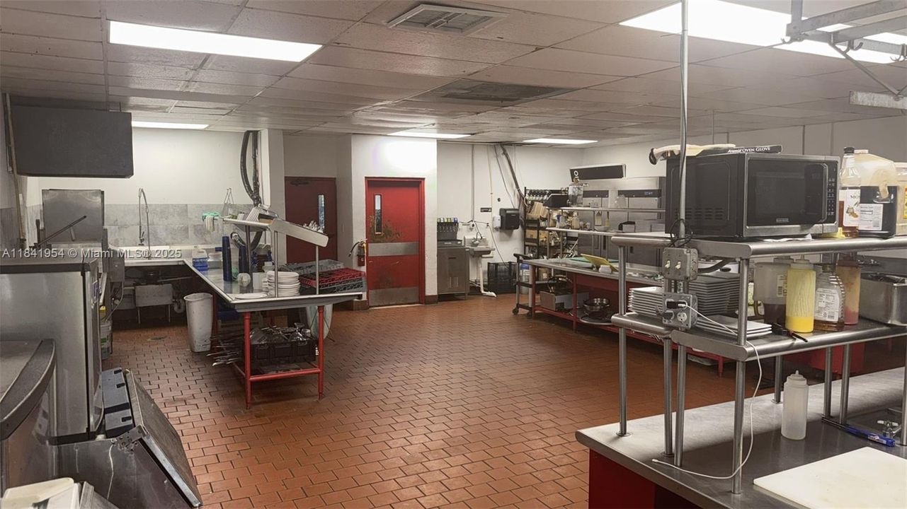 待售: $175,000 (0 贝兹, 0 浴室, 0 平方英尺)