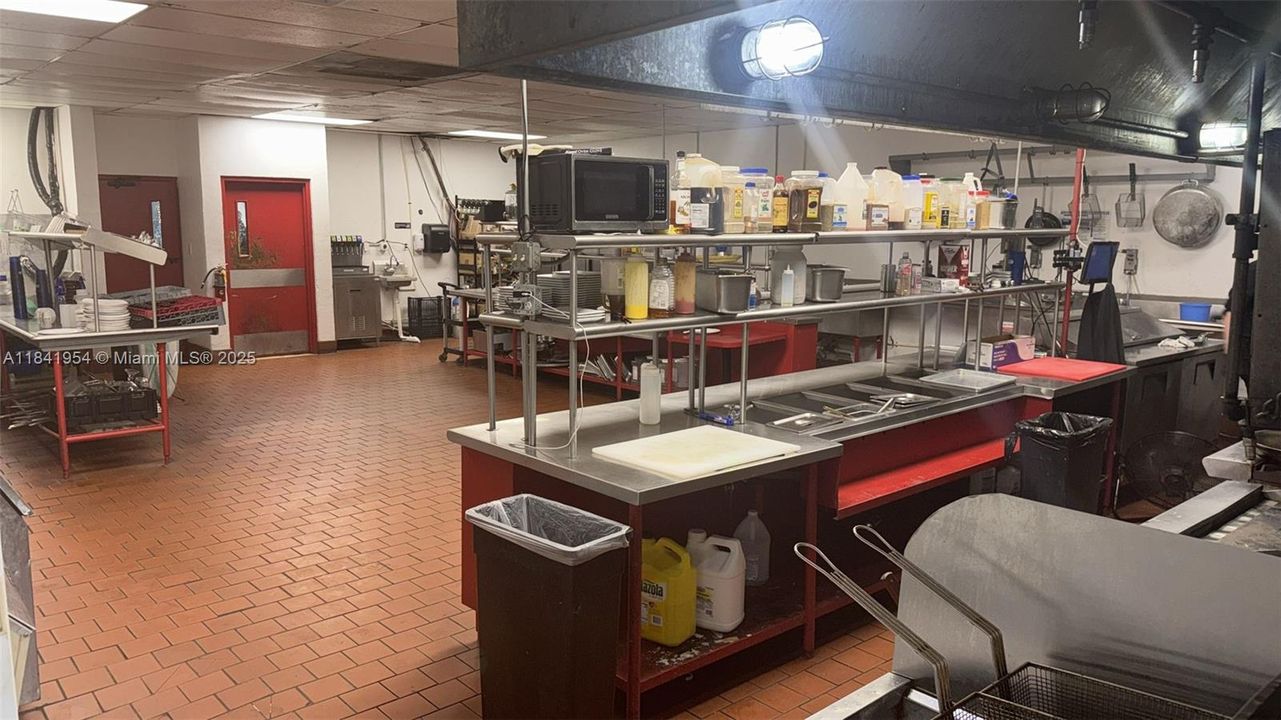 待售: $175,000 (0 贝兹, 0 浴室, 0 平方英尺)