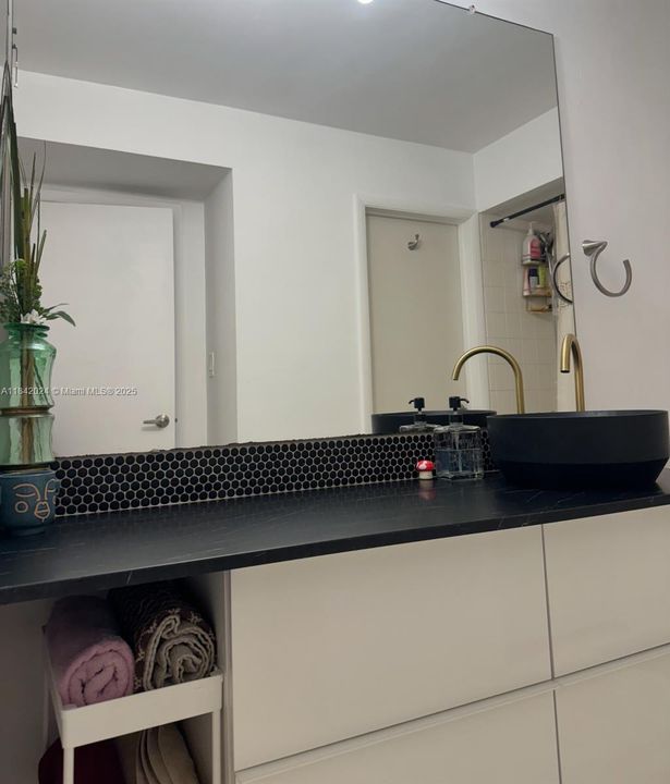 En Venta: $235,000 (2 camas, 1 baños, 850 Pies cuadrados)