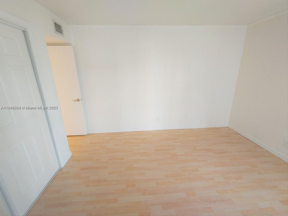 En Venta: $235,000 (2 camas, 1 baños, 850 Pies cuadrados)