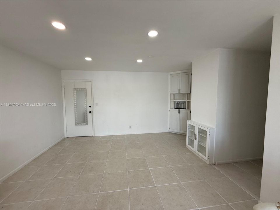 En Venta: $235,000 (2 camas, 1 baños, 850 Pies cuadrados)