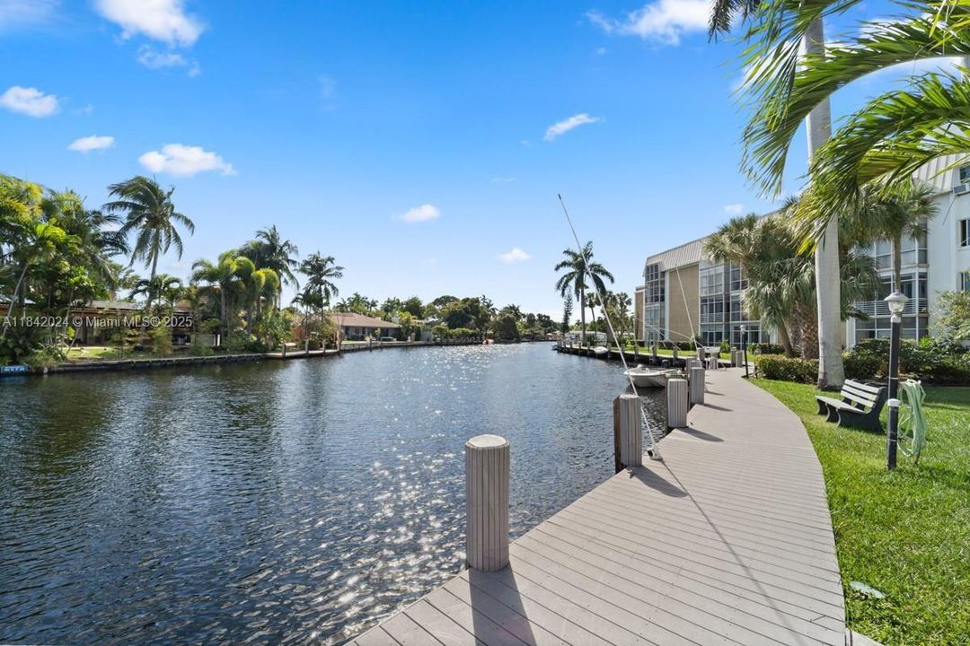 En Venta: $235,000 (2 camas, 1 baños, 850 Pies cuadrados)