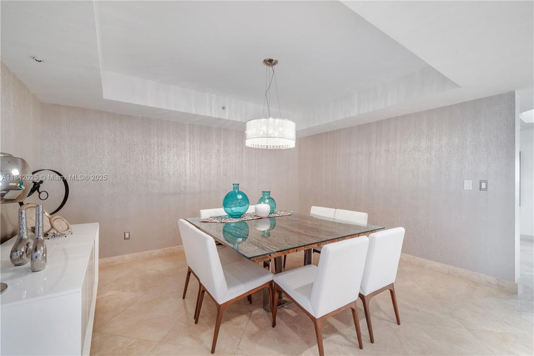 Недавно продано: $2,999,900 (3 спален, 4 ванн, 3112 Квадратных фут)