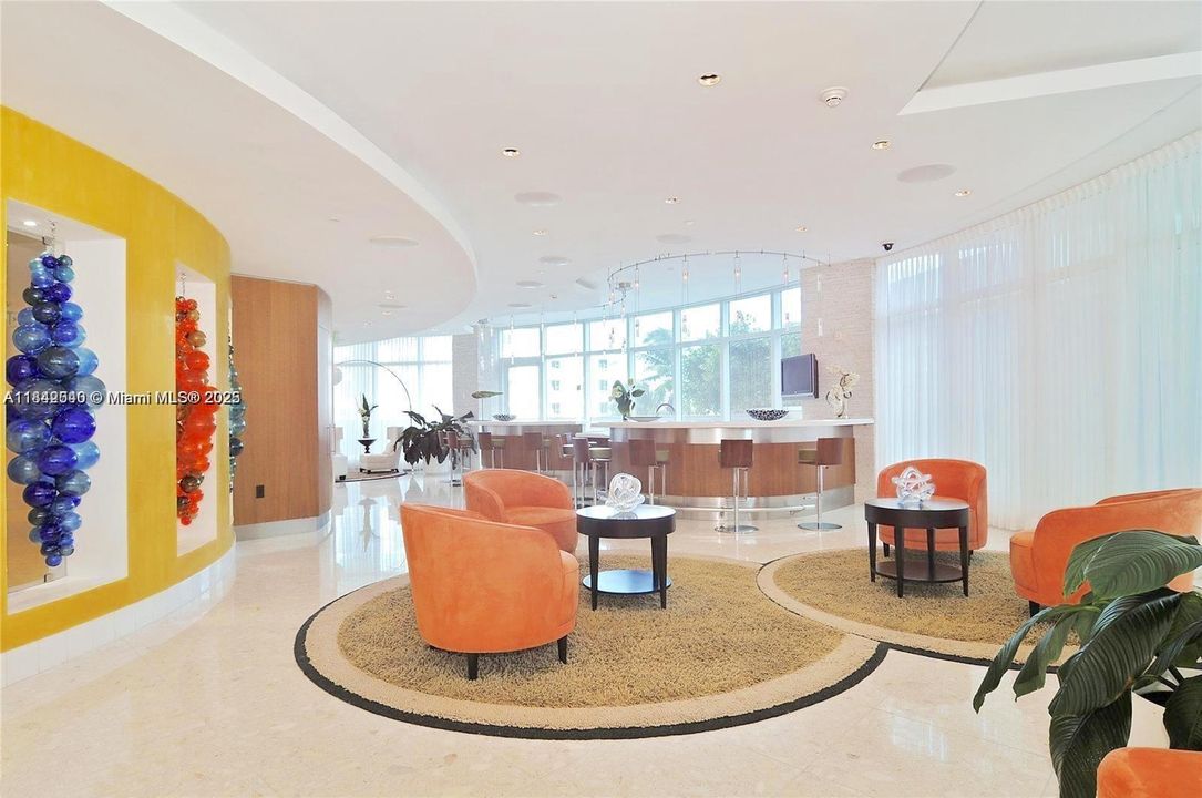 Recently Sold: $1,950,000 (2 beds, 2 baths, 1354 Square Feet)