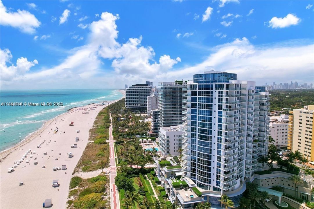 Recently Sold: $1,950,000 (2 beds, 2 baths, 1354 Square Feet)