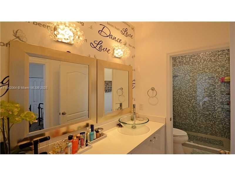 Recently Rented: $5,500 (4 beds, 3 baths, 2830 Square Feet)