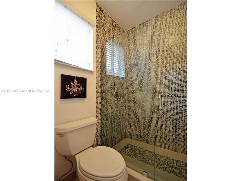 Recently Rented: $5,500 (4 beds, 3 baths, 2830 Square Feet)