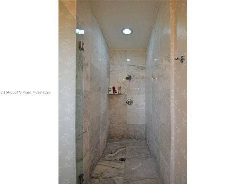 Recently Rented: $5,500 (4 beds, 3 baths, 2830 Square Feet)