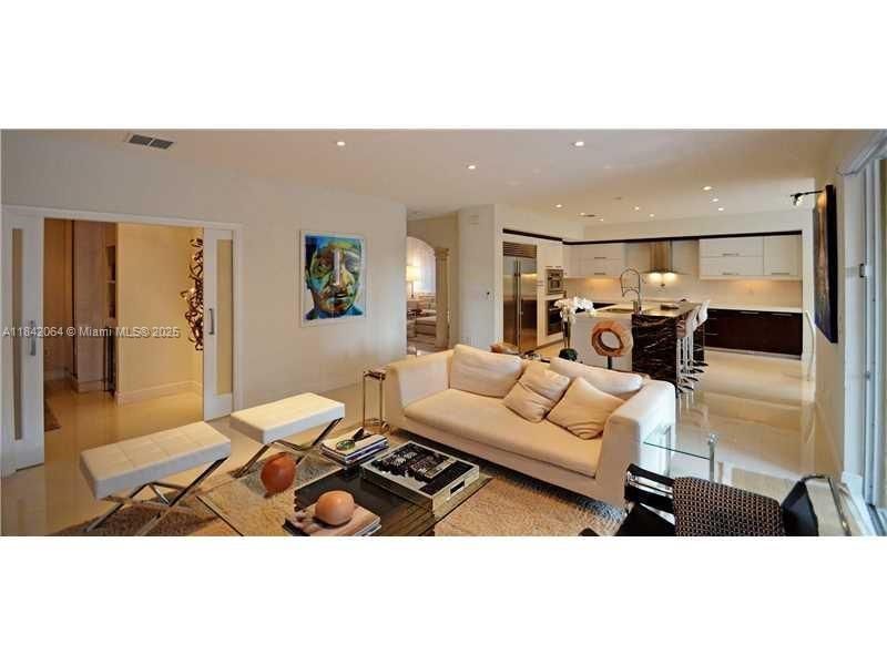 Recently Rented: $5,500 (4 beds, 3 baths, 2830 Square Feet)