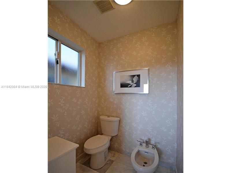 Recently Rented: $5,500 (4 beds, 3 baths, 2830 Square Feet)