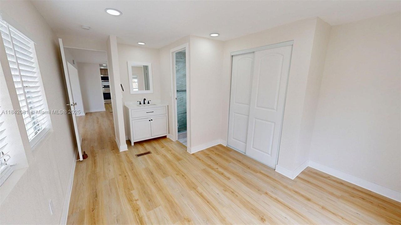 最近租的: $3,000 (2 贝兹, 2 浴室, 0 平方英尺)