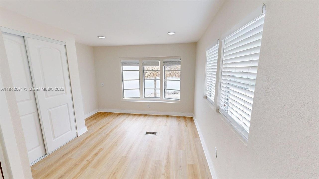 最近租的: $3,000 (2 贝兹, 2 浴室, 0 平方英尺)