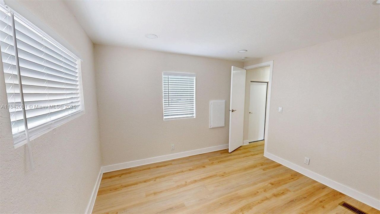 最近租的: $3,000 (2 贝兹, 2 浴室, 0 平方英尺)