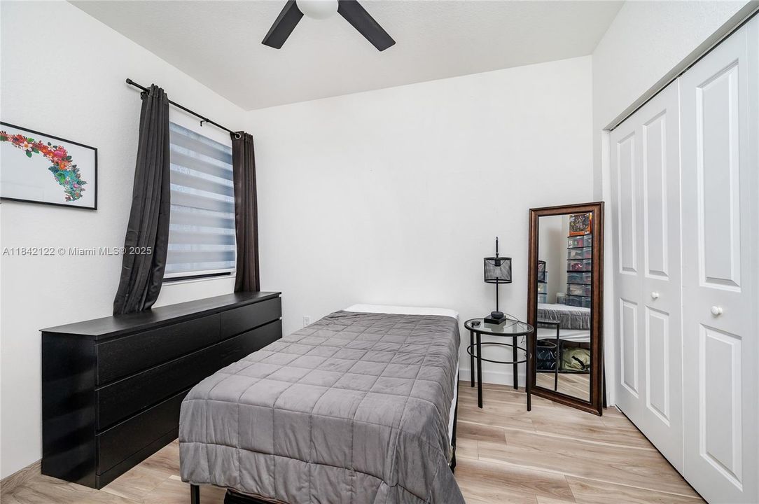 На продажу: $429,999 (3 спален, 2 ванн, 1362 Квадратных фут)