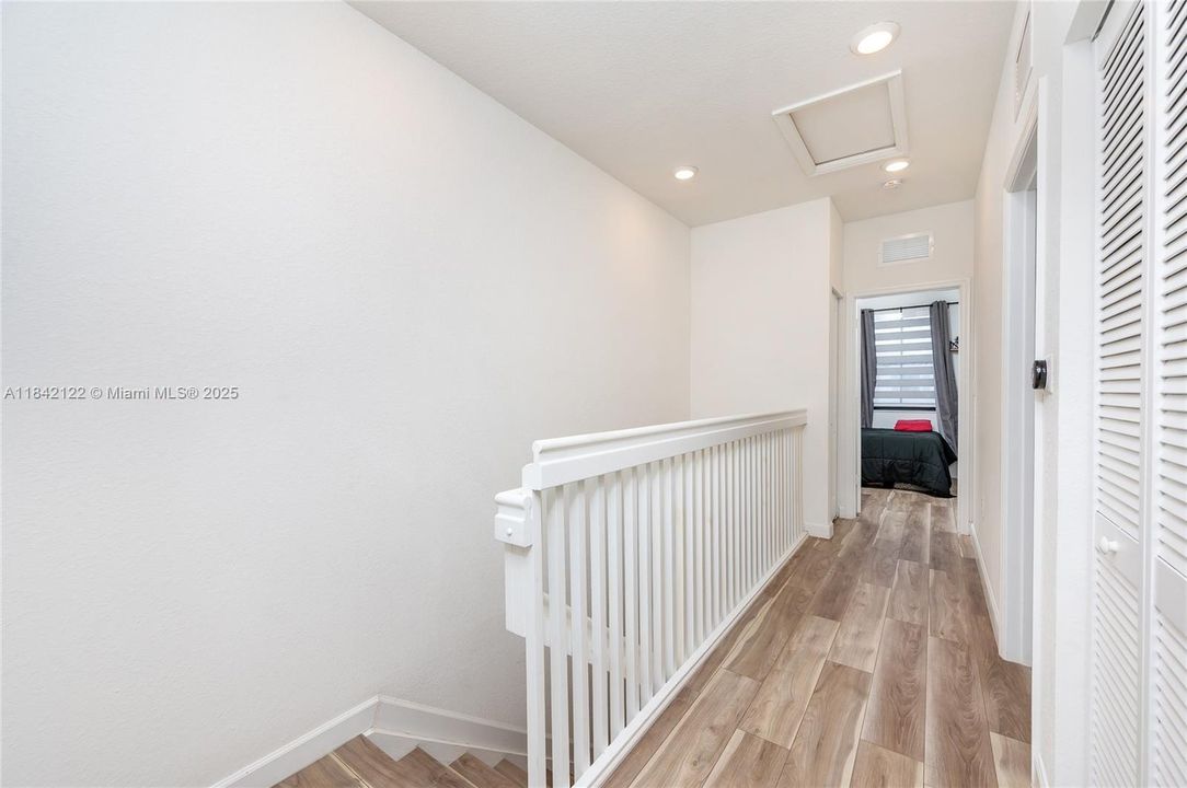 На продажу: $429,999 (3 спален, 2 ванн, 1362 Квадратных фут)