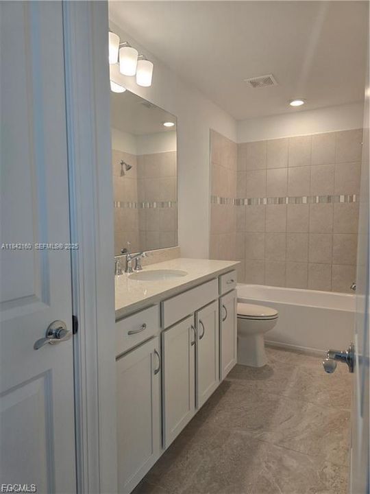 3700 Passion Vine Dr, Alva, FL 33920