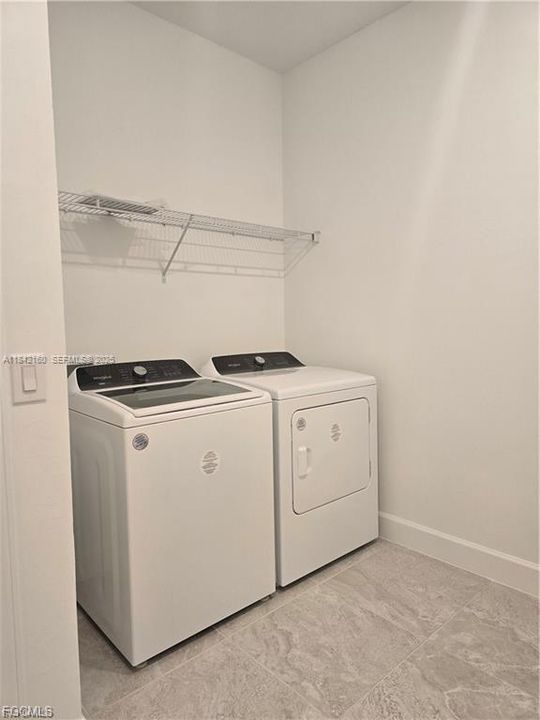 3700 Passion Vine Dr, Alva, FL 33920