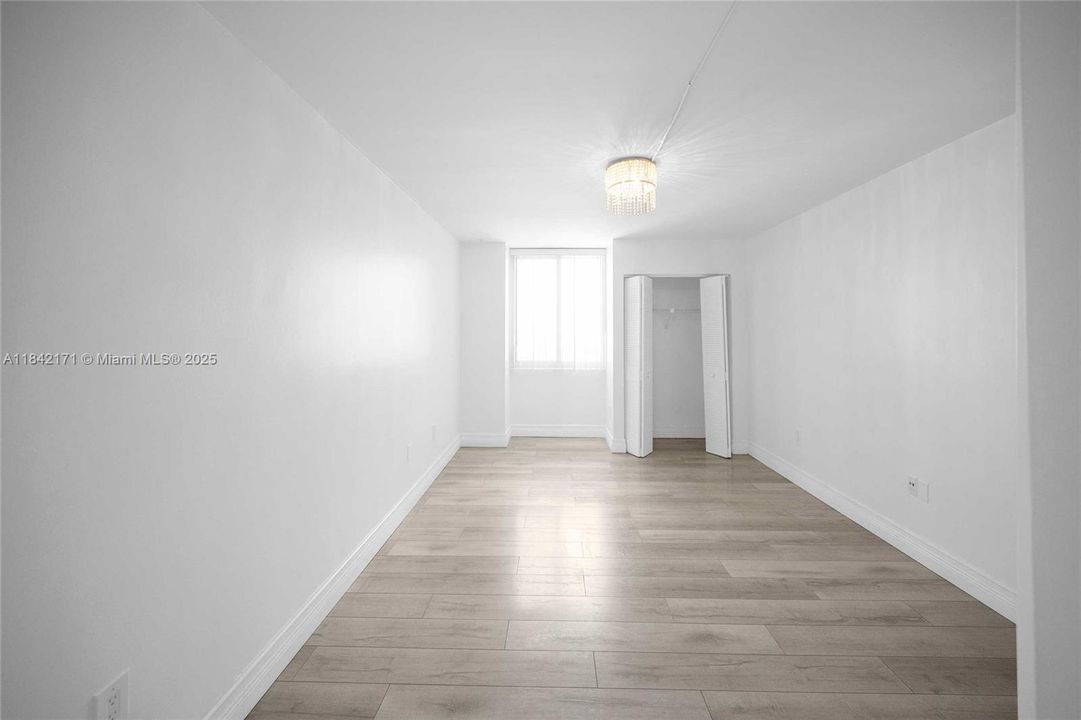 待售: $334,900 (2 贝兹, 2 浴室, 914 平方英尺)