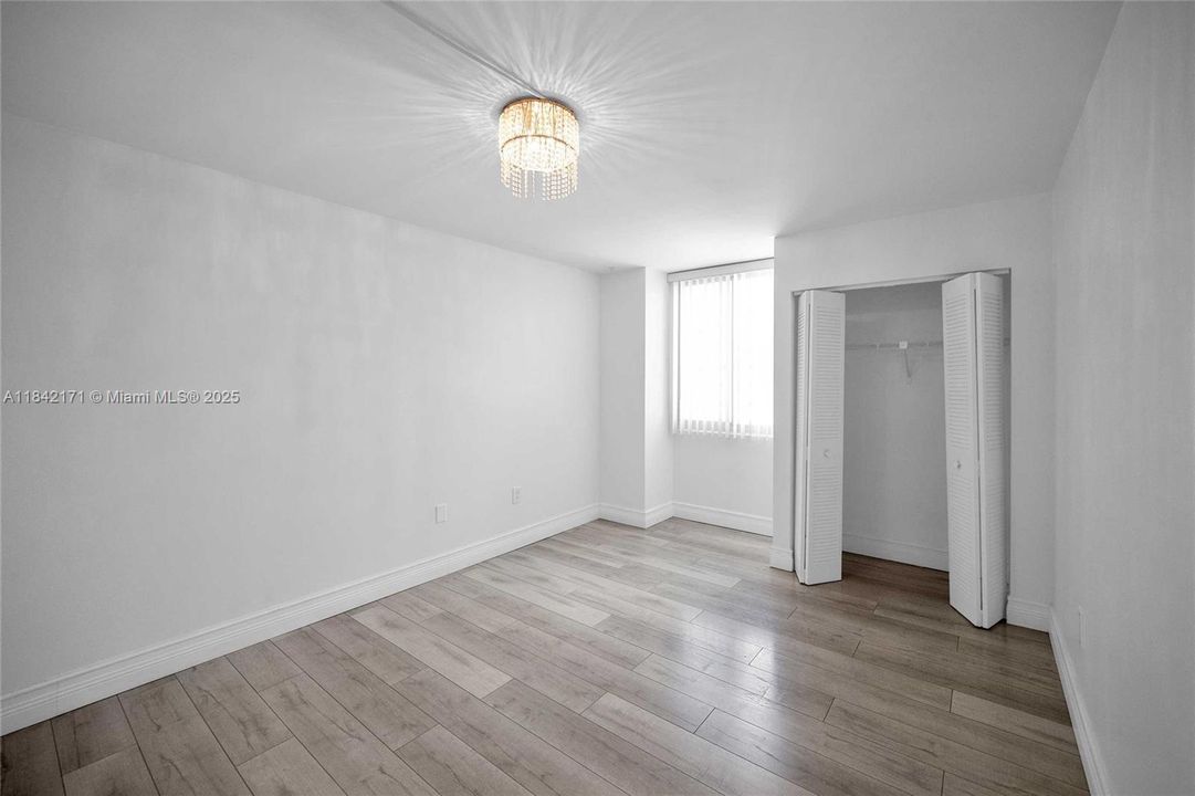 待售: $334,900 (2 贝兹, 2 浴室, 914 平方英尺)