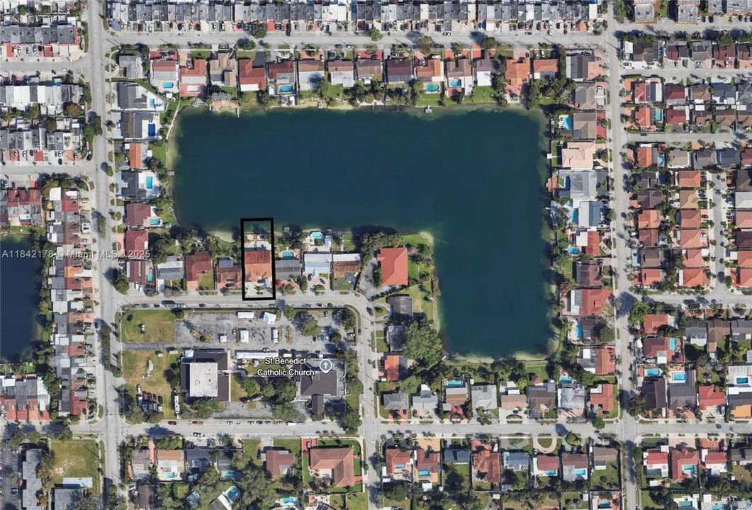 En Venta: $949,999 (4 camas, 3 baños, 3190 Pies cuadrados)