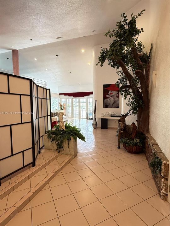 En Venta: $949,999 (4 camas, 3 baños, 3190 Pies cuadrados)